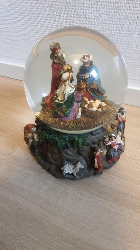 Sneuwbal met muzik, Ophalen, Gebruikt