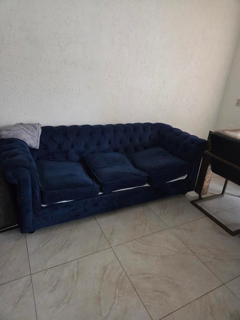 Donkerblauwe bank met gecapitonneerde rugleuning, Ophalen of Verzenden