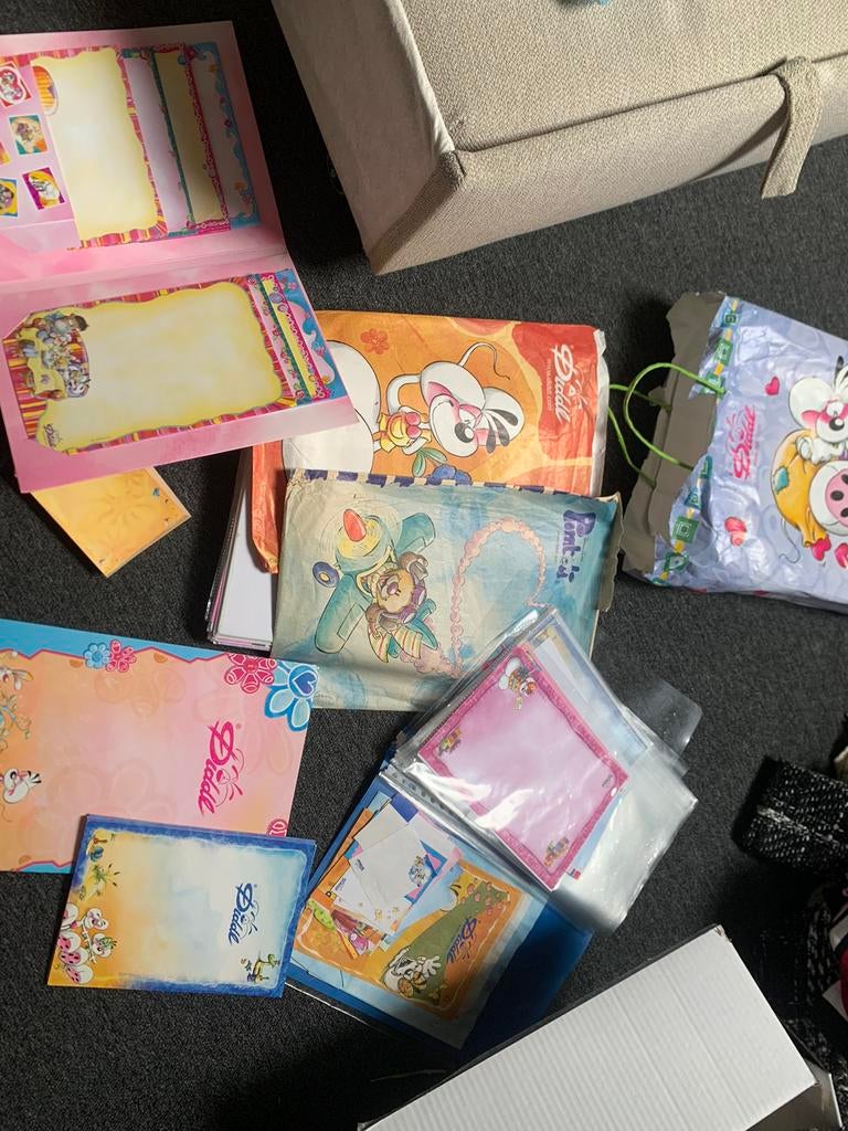Grote diddl verzameling schrijfblokken, tasjes, kaarten, Ophalen of Verzenden, Zo goed als nieuw, Papier, Kaart of Schrift