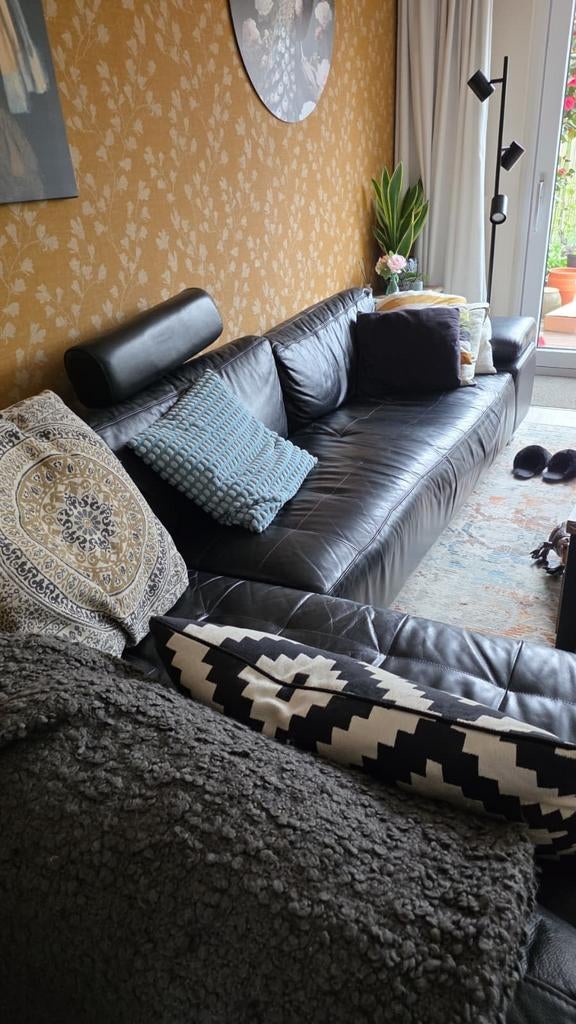 Ruime Zwarte Leren Hoekbank - 305x205cm, Huis en Inrichting, Banken | Bankstellen, Ophalen, Gebruikt, Hoekbank, 300 cm of meer