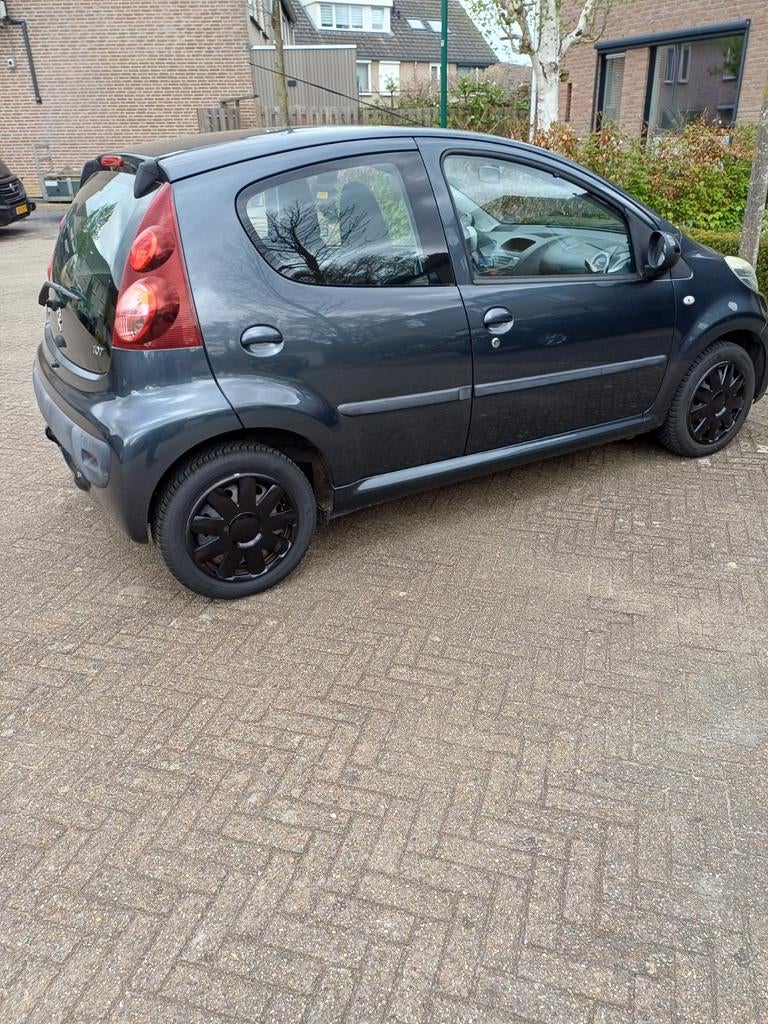 Peugeot 107 1.0 12V 5DR 2012 Grijs, Auto's, Peugeot, Particulier, Benzine, A, Hatchback, Handgeschakeld, Origineel Nederlands