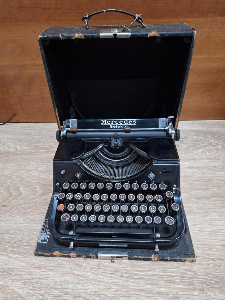 Mercedes Selekta draagbare typemachine., Diversen, Typemachines, Gebruikt, Ophalen