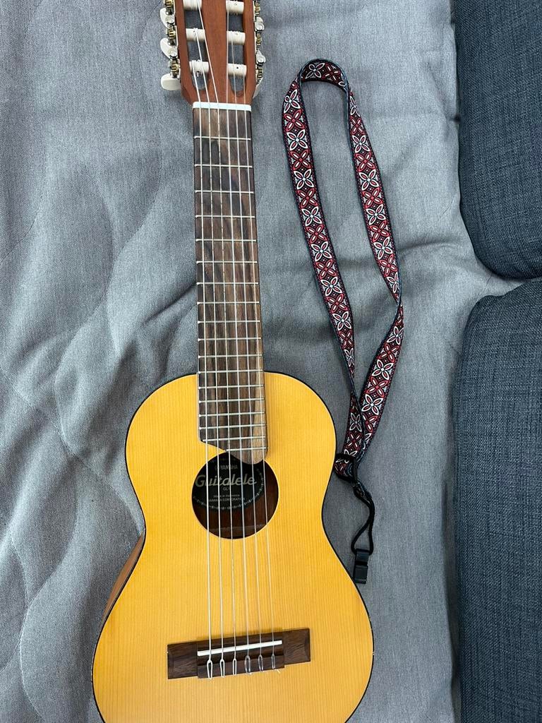 Mini gitaar, guitalele – reisgitaar, Muziek en Instrumenten, Snaarinstrumenten | Gitaren | Akoestisch, Ophalen of Verzenden, Zo goed als nieuw