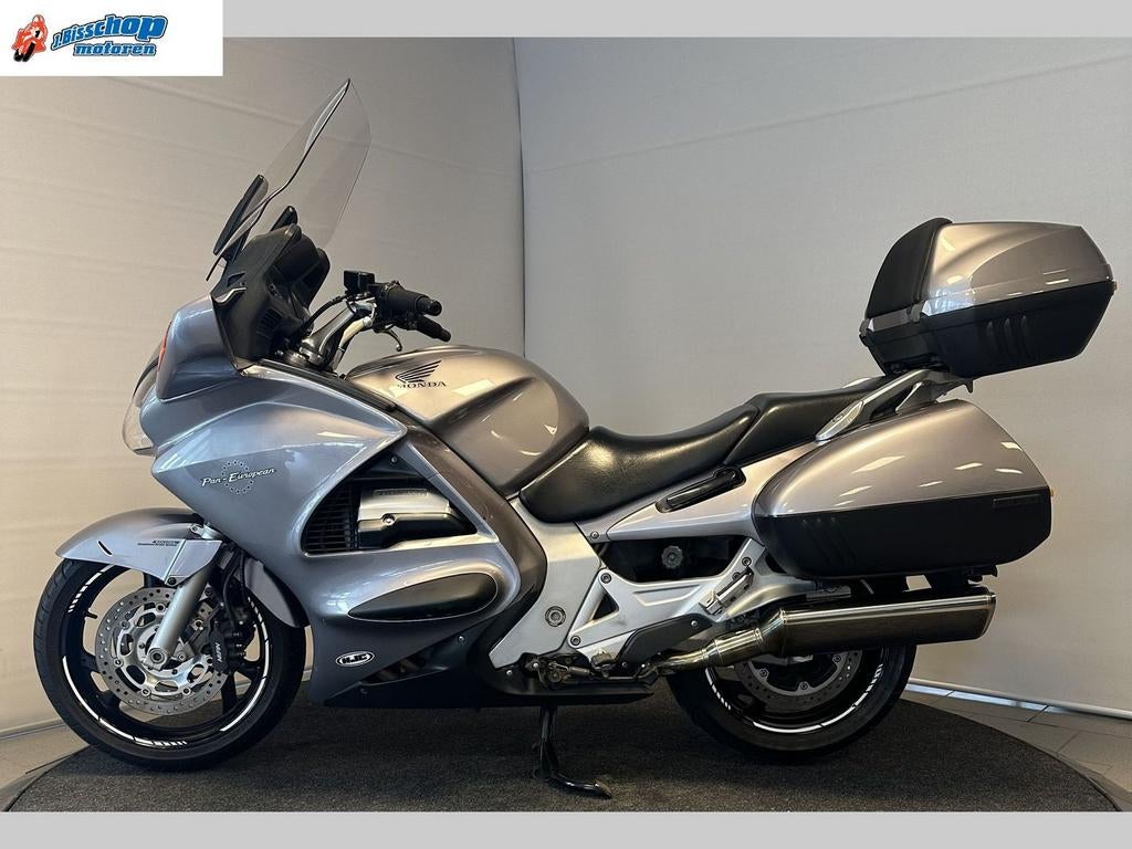 HONDA ST 1300 PAN EUROPEAN (bj 2002), Motoren, Motoren | Honda, HONDA, 4 cilinders, Motorrijbewijs A, Bedrijf