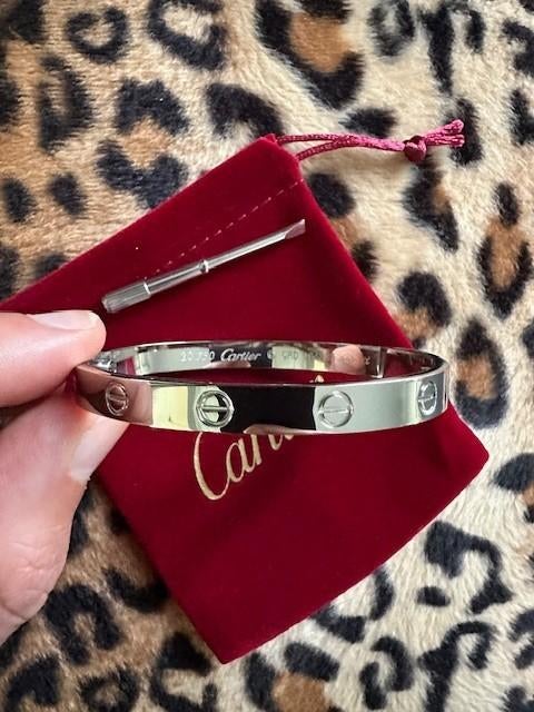Cartier Love bracelet zilver en goud kleur, Ophalen of Verzenden, Nieuw, Goud, Staal