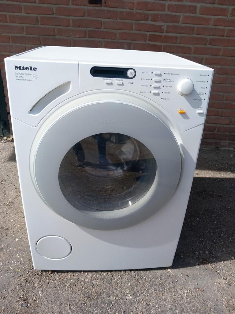 Wasmachine Miele softcare, Witgoed en Apparatuur, Wasmachines, Ophalen, Zo goed als nieuw, Voorlader, 85 tot 90 cm