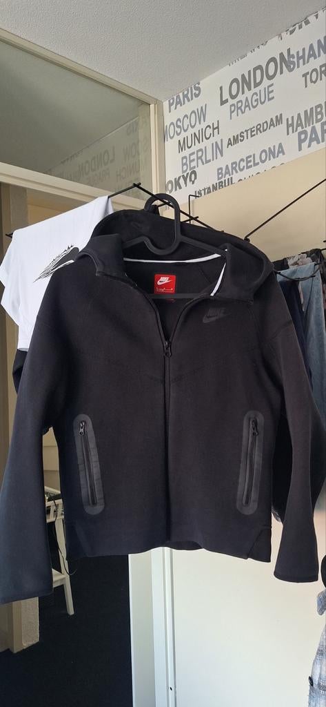 Nike tech maat 137 147 M, Ophalen of Verzenden, Jongen of Meisje