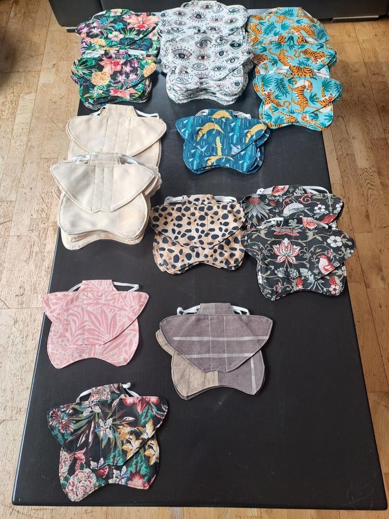 Kippenzadels €1,- p. Stuk exclusief verzendkosten, Ophalen, Drinken en Voederen