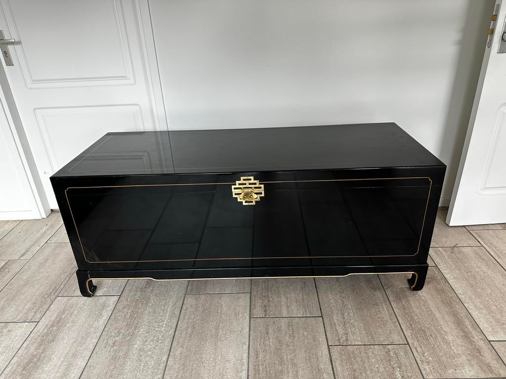 Zwarte Aziatische Kist met Gouden Details, Ophalen, Gebruikt, 50 tot 100 cm, 50 tot 75 cm