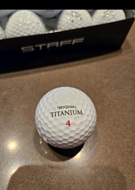 Wilson Titanium golfballen wit . 40 stuks AAAA kwaliteit., Ophalen of Verzenden, Zo goed als nieuw, Bal(len)
