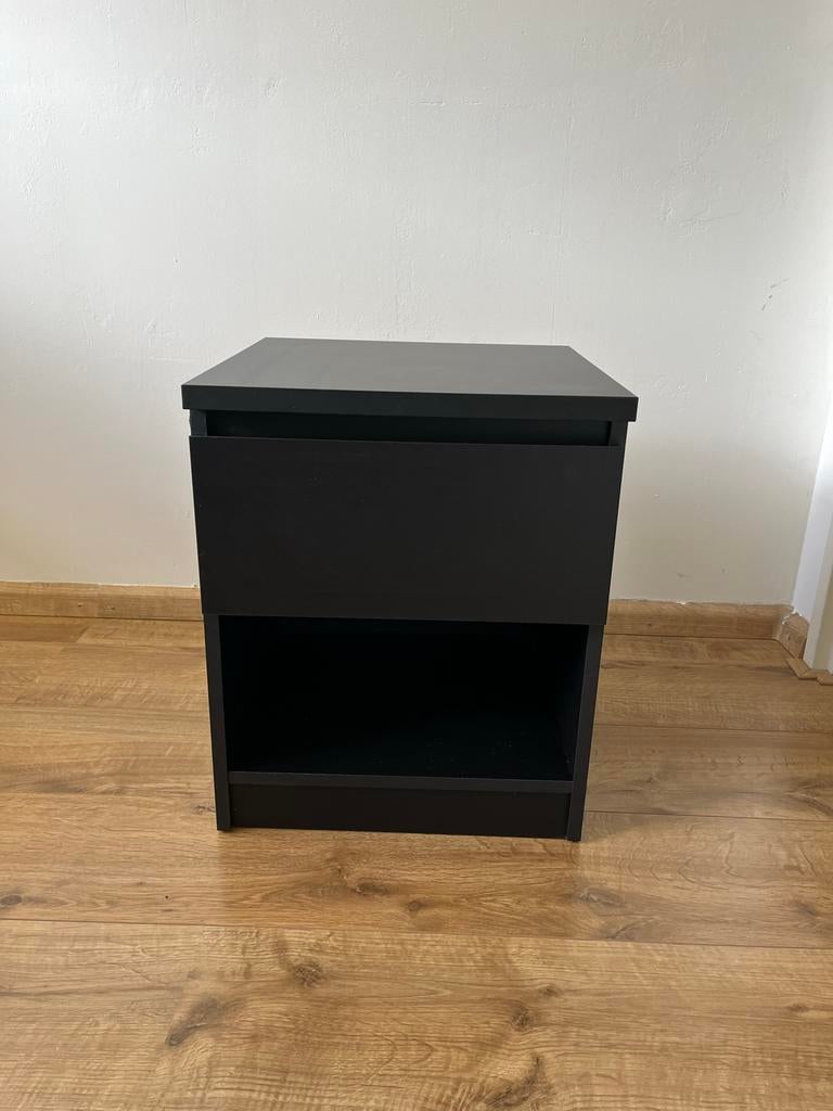 IKEA Nachtkastje zwart met lade en open vak, Huis en Inrichting, Ophalen, Gebruikt, Minder dan 45 cm, Minder dan 55 cm