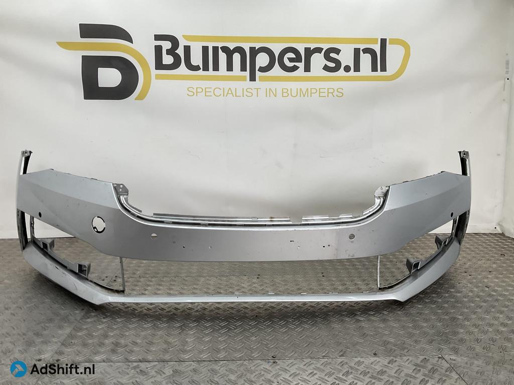Bumper Skoda Superb 3V 15-19 3V0807221m Voorbumper H5-18019z, Bumper