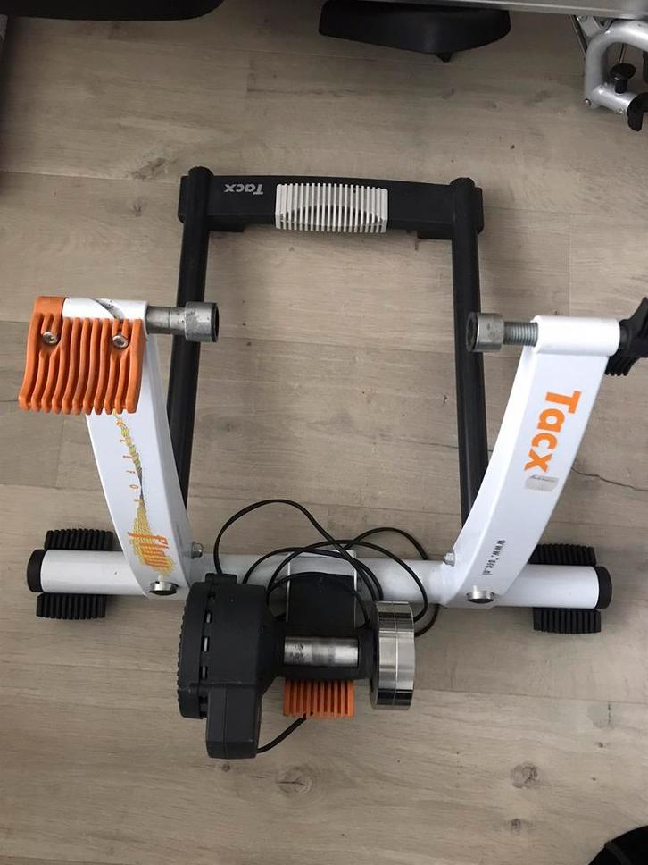 Tacx Flow ergotrainer + Tacx voorwielsupport, Sport en Fitness, Wielrennen, Zo goed als nieuw, Overige typen, Ophalen of Verzenden