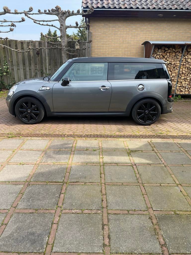 Mini Clubman 1.6 Cooper S 128KW 2010 Grijs, Auto's, Voorwielaandrijving, 4 stoelen, Leder, Stationwagon