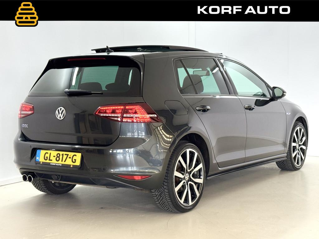 Volkswagen Golf 1.4 TSI GTE / Leder / Pano / Keyless / Trekh, Gebruikt, 4 cilinders, 1499 kg, 48 km