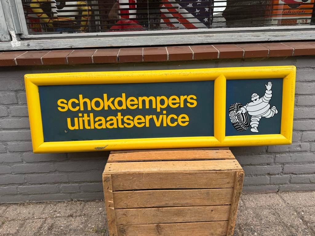 Vintage Michelin Schokdempers Uitlaatservice Reclamebord, Verzamelen, Ophalen, Reclamebord, Gebruikt, .
