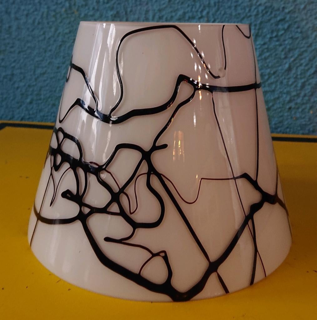 Nieuw glazen lampenkappen met 3 gaten voor bevest.op lamp, Ophalen of Verzenden, Nieuw, Rond, Minder dan 25 cm