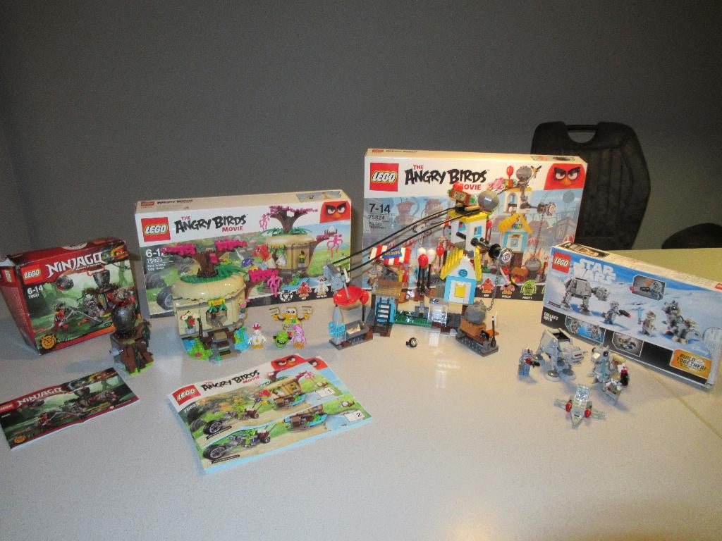 Lego Angry birds 75824 75823 Star Wars 75298 Ninjago 70621, Ophalen of Verzenden, Zo goed als nieuw, Lego