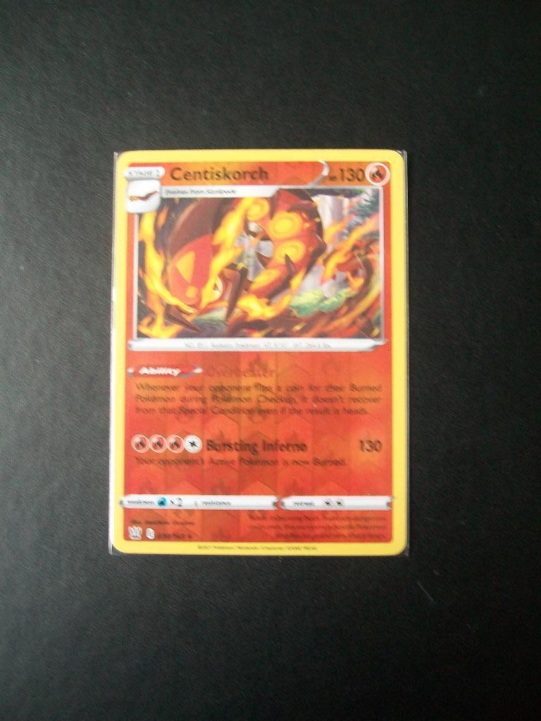 9915: Nieuwe Pokemon Kaart holofoil CENTISKORCH   (030/163), Verzenden, Nieuw, Losse kaart, Foil