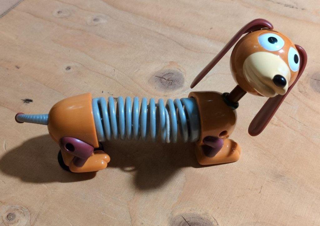 Toy Story Slinky Dog (Happy Meal, 2000), Ophalen of Verzenden, Overige figuren, Gebruikt, Beeldje of Figuurtje