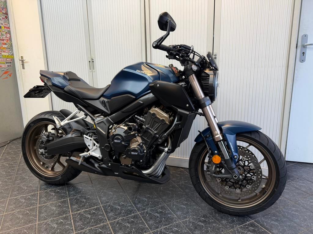 Honda CB650R CB 650: Uniek, Matblauw, Led, 1e eig, 2021, nwe, Motoren, Occasion, 4 cilinders, Bedrijf, Meer dan 35 kW