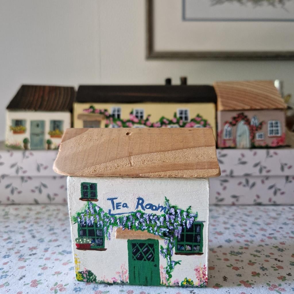 Zelf handbeschilderd tiny cottage 'Tea Room' huisje, Hout, Gebruikt, Meerkleurig, Overige stijlen