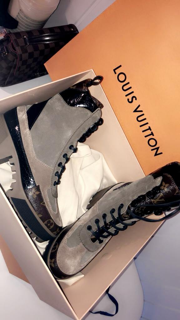 Louis Vuitton Sneakers/Laarzen - Maat 38, Ophalen of Verzenden, Zo goed als nieuw, Grijs, Sneakers of Gympen