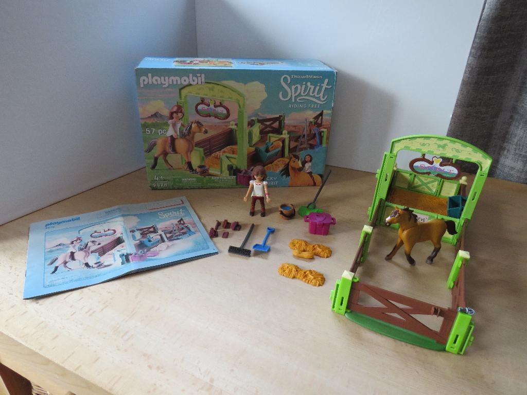 playmobil 9478 , paardenstal, paard Spirit & Lucky 9478, Ophalen of Verzenden, Zo goed als nieuw, Complete set