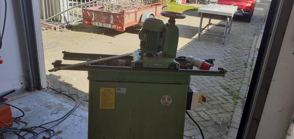Slijpbankmachine voor vlakbankbeitels, 3-fasen, gebruikt, Ophalen, Gebruikt, Minder dan 700 watt, Werkbankslijpmachine