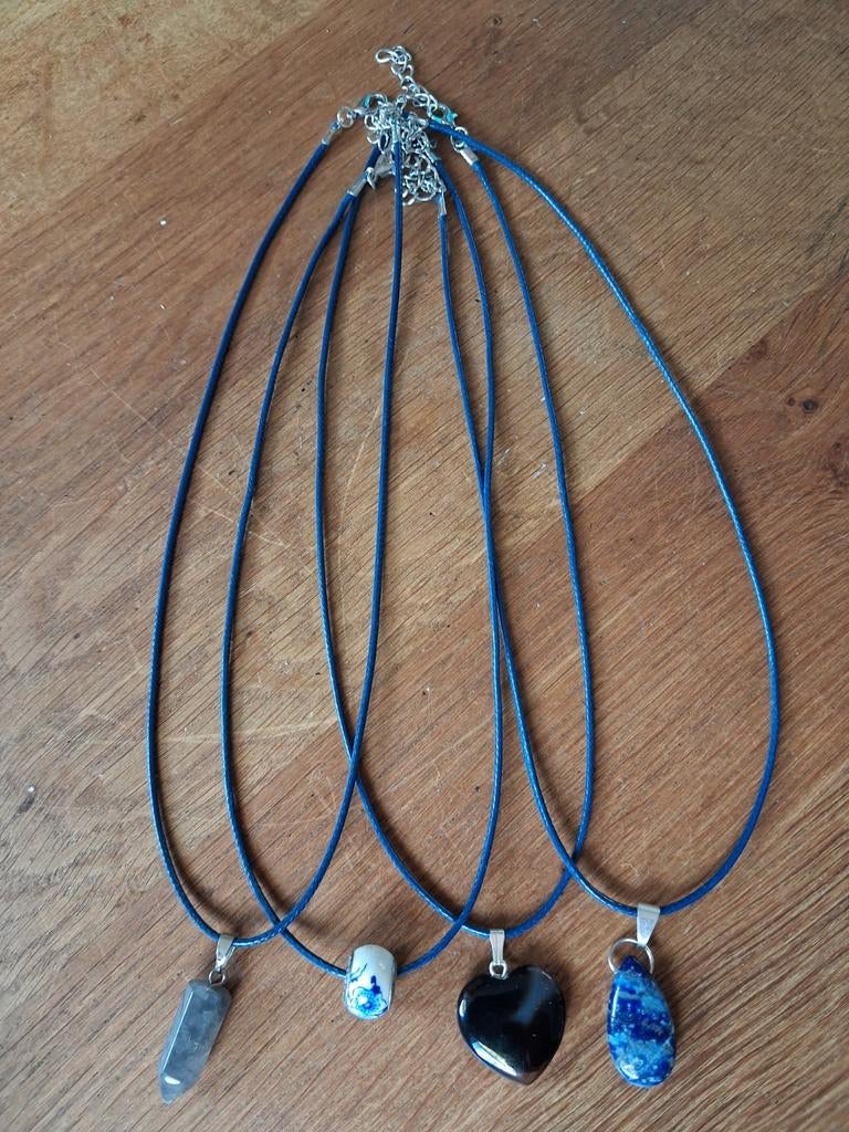 4x Ketting met hanger van natuursteen/kraal, Sieraden, Tassen en Uiterlijk, Kettingen, Nieuw, Steen of Mineraal, Blauw, Met edelsteen