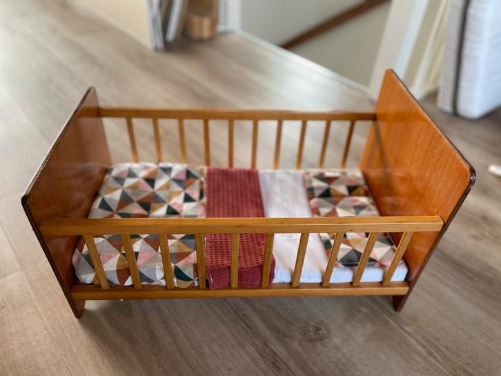 Vintage poppenbedje, Kinderen en Baby's, Speelgoed | Poppen, Gebruikt, Overige typen, Ophalen of Verzenden