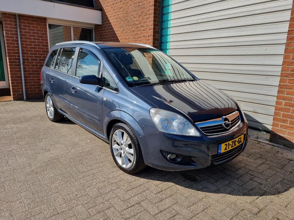 Opel Zafira 2.2 Cosmo 7-Pers. NAV. Bj:2008 NAP!, Auto's, Opel, Voorwielaandrijving, Stoelverwarming, Gebruikt, 4 cilinders