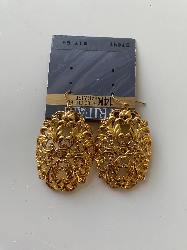 Oorhaakjes/oorbellen gloednieuw goud kleur, Ophalen of Verzenden, Nieuw, Goud, Overige materialen