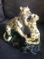 Beeld Luipaard Met jong., Ophalen of Verzenden, Zo goed als nieuw, Dier