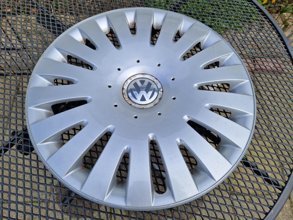 Originele VW Passat wieldop 16 inch 3C0 601 147D, Auto diversen, Ophalen of Verzenden, Zo goed als nieuw