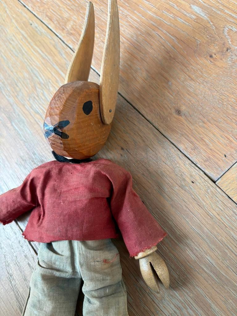 1945 houten haas, Ophalen of Verzenden