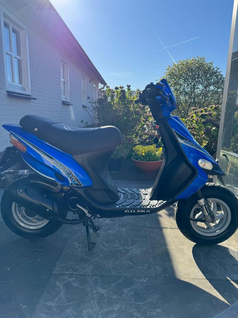 ⭐️Gilera stalker 50cc 2 takt Brom Nieuwstaat⭐️, Fietsen en Brommers, Scooters | Piaggio, Ophalen of Verzenden, Zo goed als nieuw