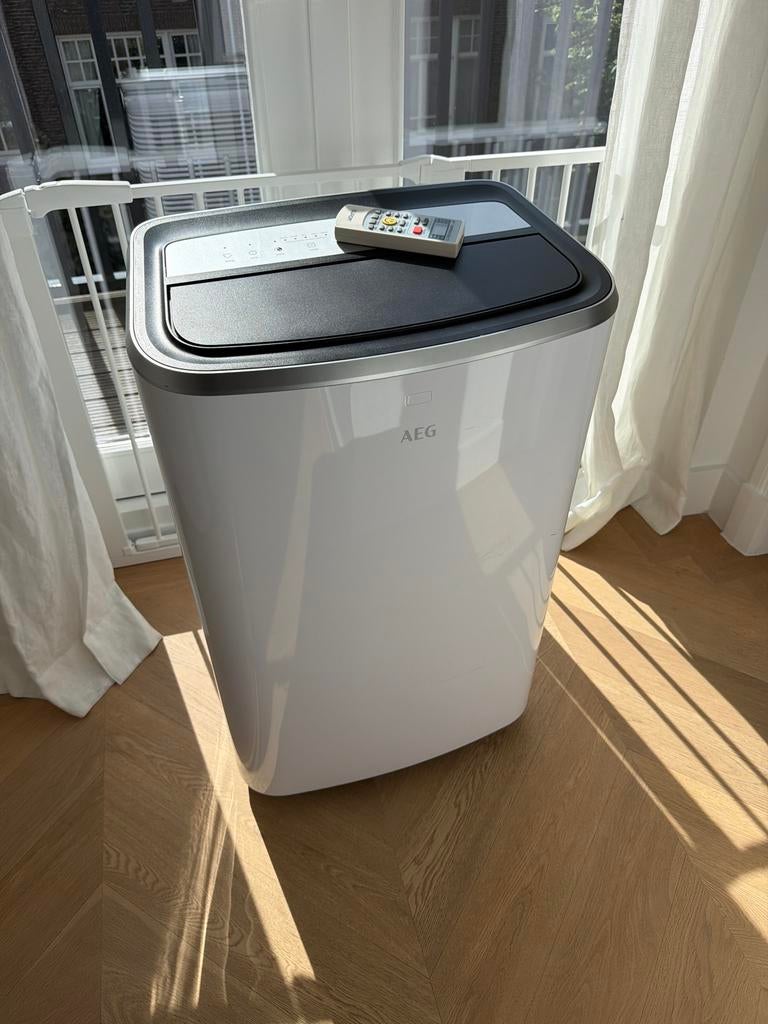 AEG Mobiele Airco met Afstandsbediening en Afvoerslang, Witgoed en Apparatuur, Airco's, Ophalen, Minder dan 60 m³, 3 snelheden of meer