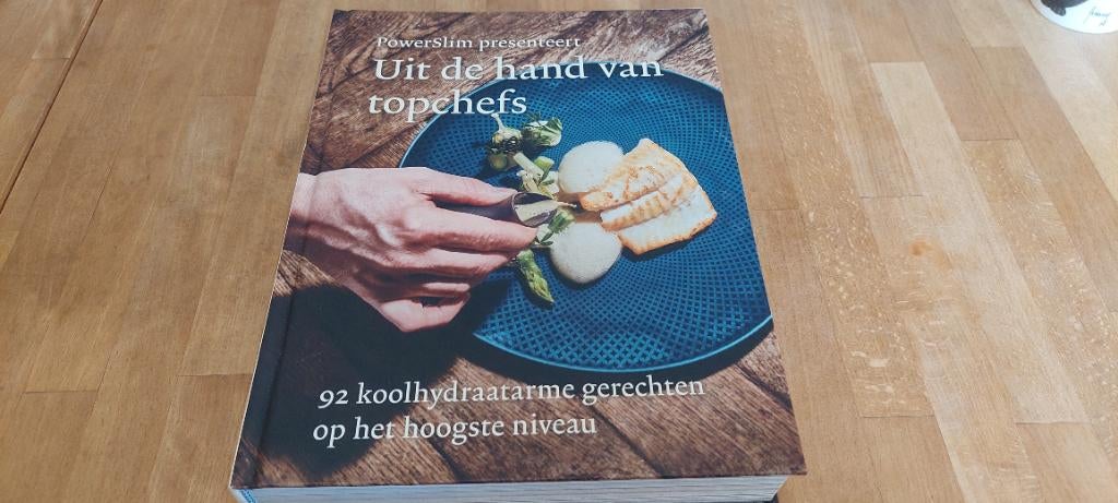 Kookboek 'Uit de hand van topchefs', Boeken, Ophalen of Verzenden, Nieuw, Tapas, Hapjes en Dim Sum