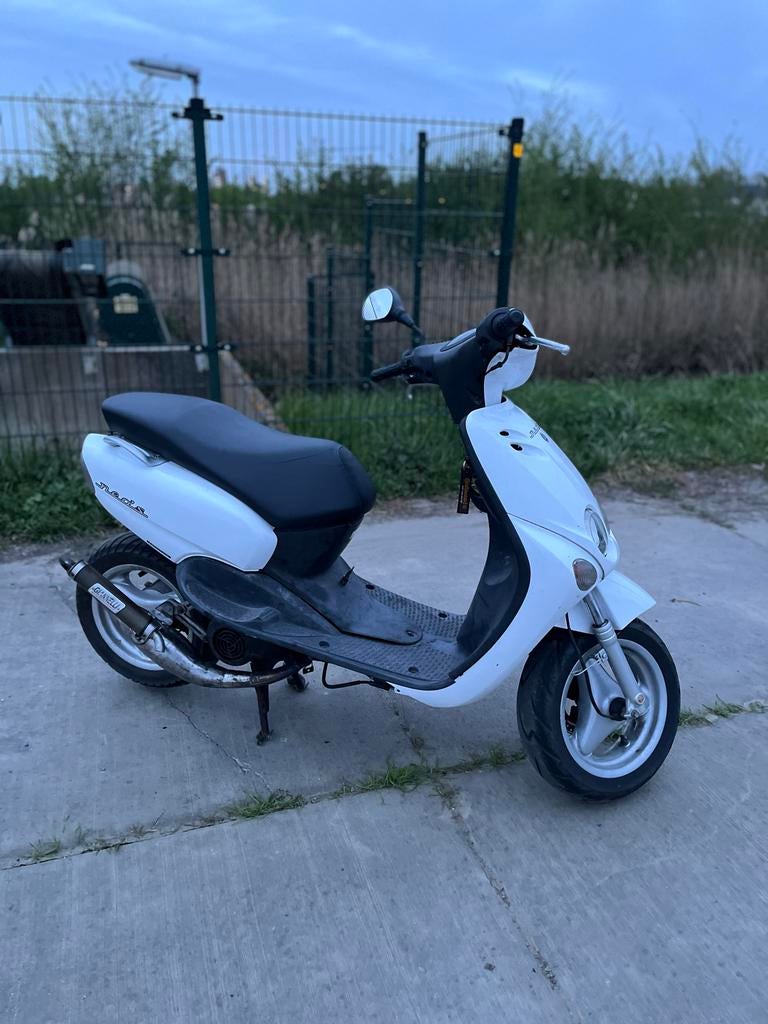 Yamaha Neos 2006 met terugloop uitlaat, Gebruikt, Maximaal 45 km/u, Ophalen of Verzenden, Benzine