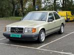 Mercedes E-klasse 230 Benzine * OLDTIMER * AUTOMAAT * AIRCO, Automaat, Stoelverwarming, 2299 cc, Mercedes-Benz