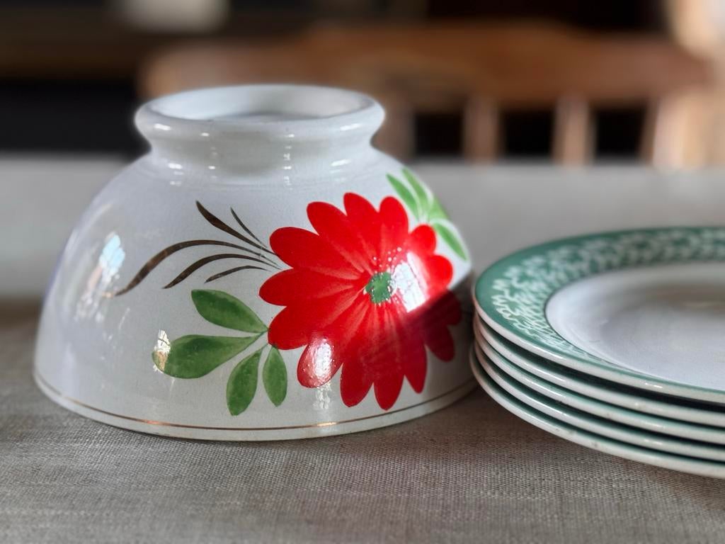 Antieke Franse spoelkom met rode bloem, zwaar model, Ophalen of Verzenden