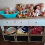 Kast met laden, kistjes, poppen en poppenkleren, Ophalen