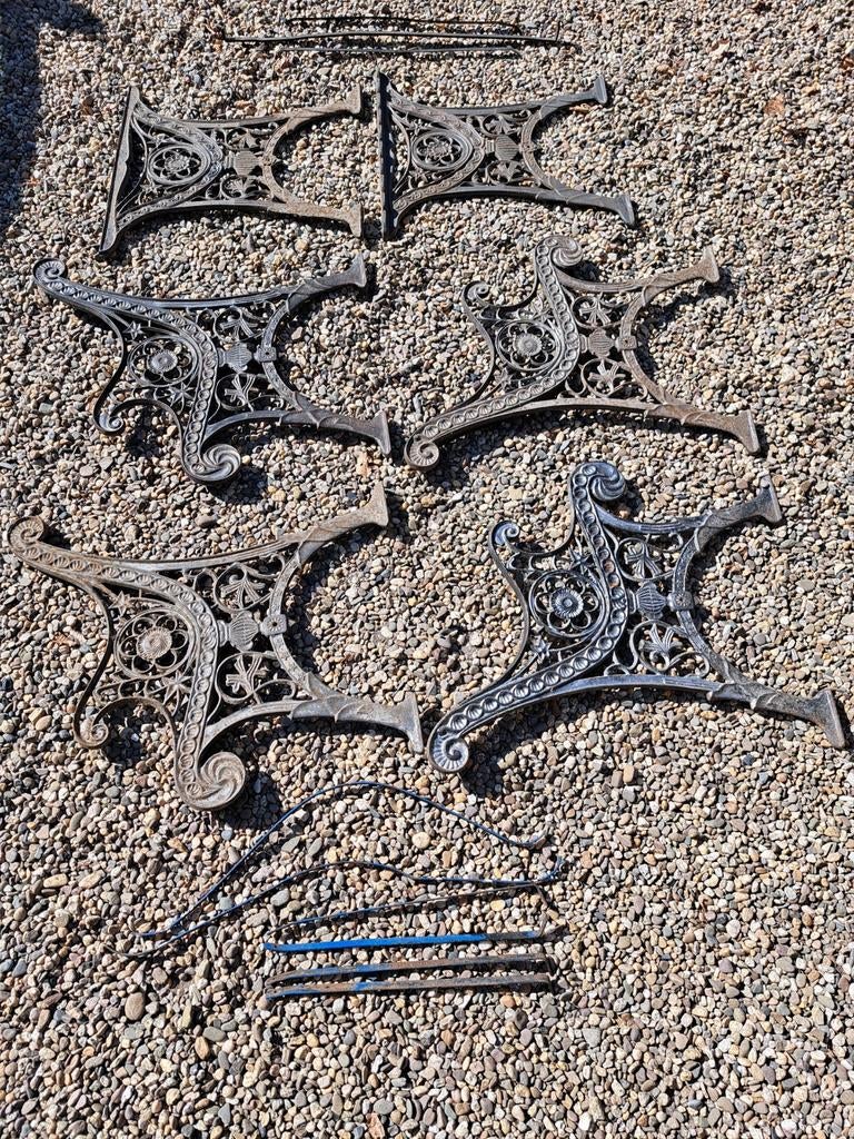 Gietijzeren bankpoten en tafelframe tuinset, Ophalen, Gebruikt, Metaal