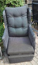 Rotan stoel met kussen buiten, Tuin en Terras, Tuinstoelen, Ophalen, Zo goed als nieuw, Rotan
