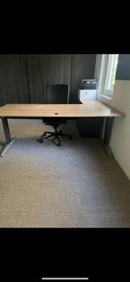 Op hoogte verstelbaar bureau, Ophalen, Zo goed als nieuw