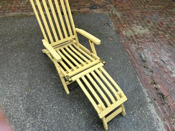 Ligstoel hout beschikbaar voor biedingen