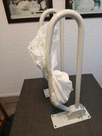 Invalide steunen voor toilet, Ophalen
