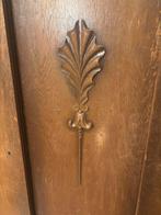 Antieke houten kast met ornament, Huis en Inrichting, Kasten | Kledingkasten, Ophalen, Gebruikt, 100 tot 150 cm, 150 tot 200 cm