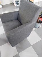 Mooie grijze fauteuil - z.g.a.n., Huis en Inrichting, Fauteuils, Ophalen, 75 tot 100 cm, Zo goed als nieuw, 75 tot 100 cm